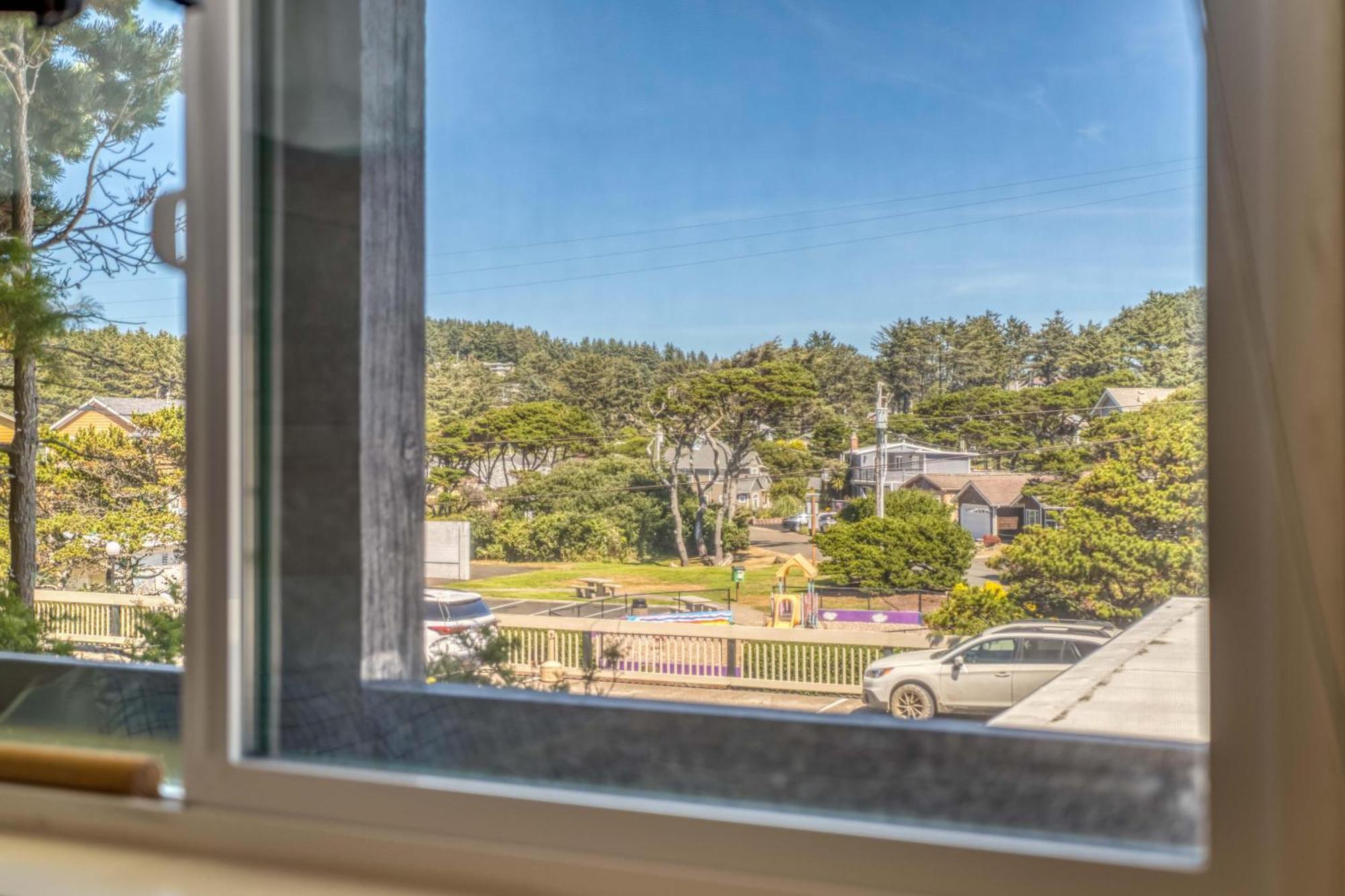 Seascape Suite Lincoln City Exterior foto